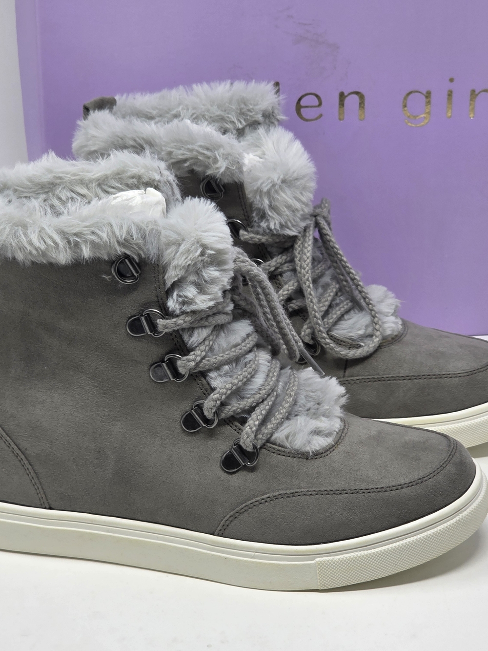 MADDEN GIRL Sneaker Boot Gray 7.5 Plush Faux-Fur Faux-Suede Lace-up NEW